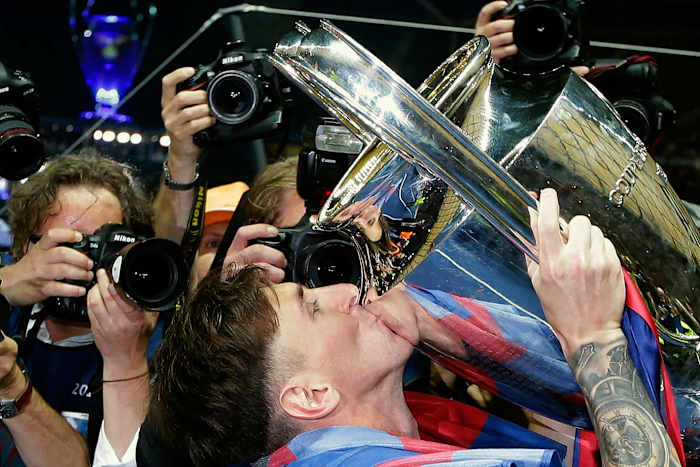 2015-0606-Lionel-Messi-Champions-League-trophy.jpg